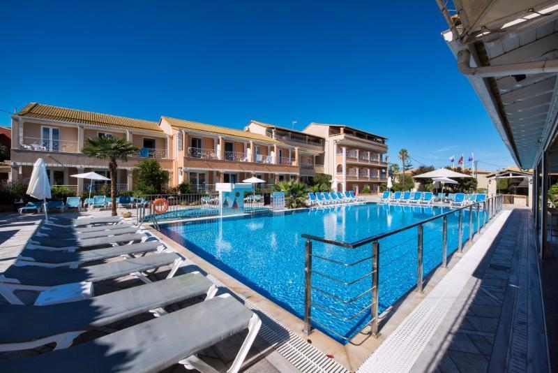 Kavos Plaza Hotel ภายนอก รูปภาพ