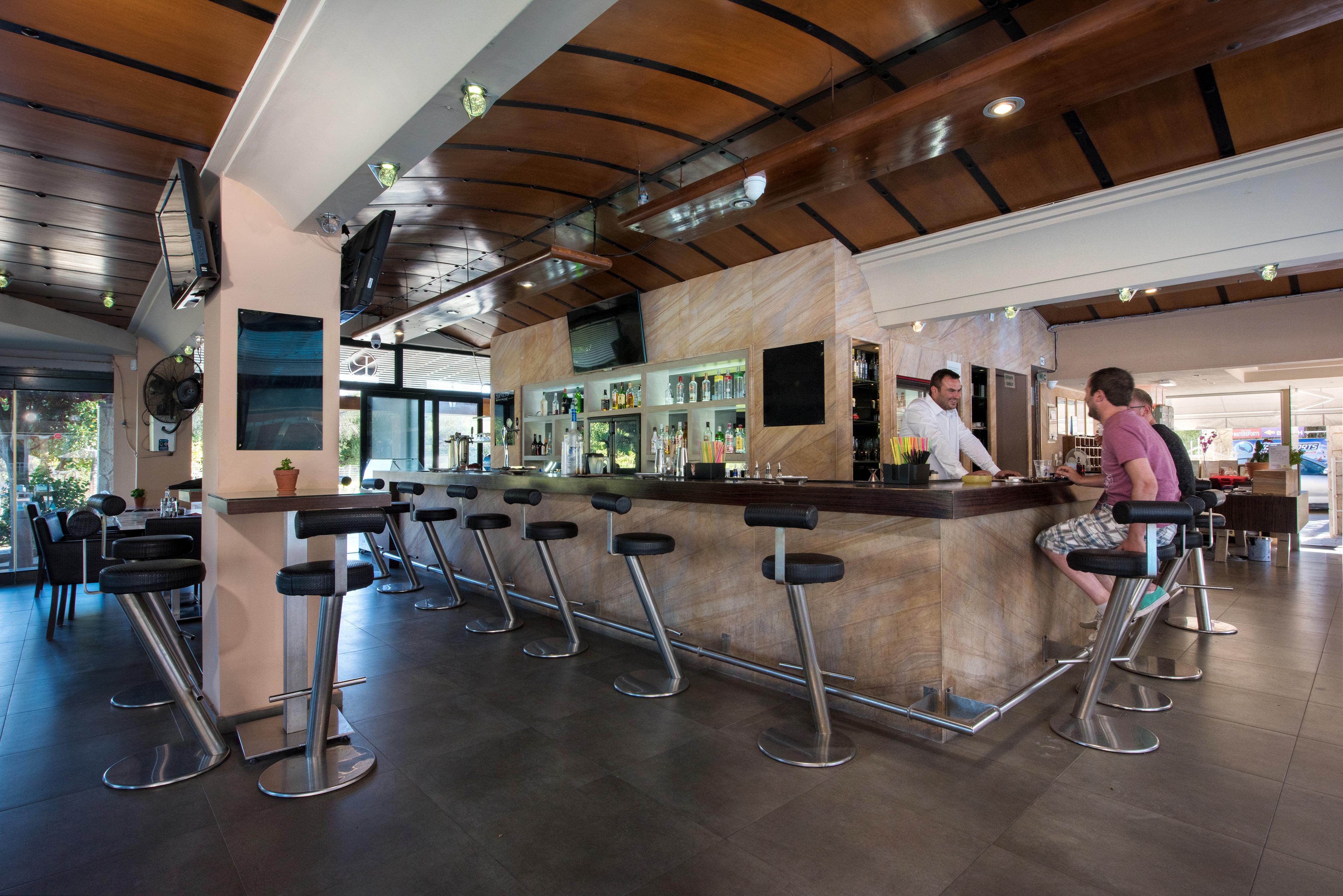 Kavos Plaza Hotel ภายนอก รูปภาพ