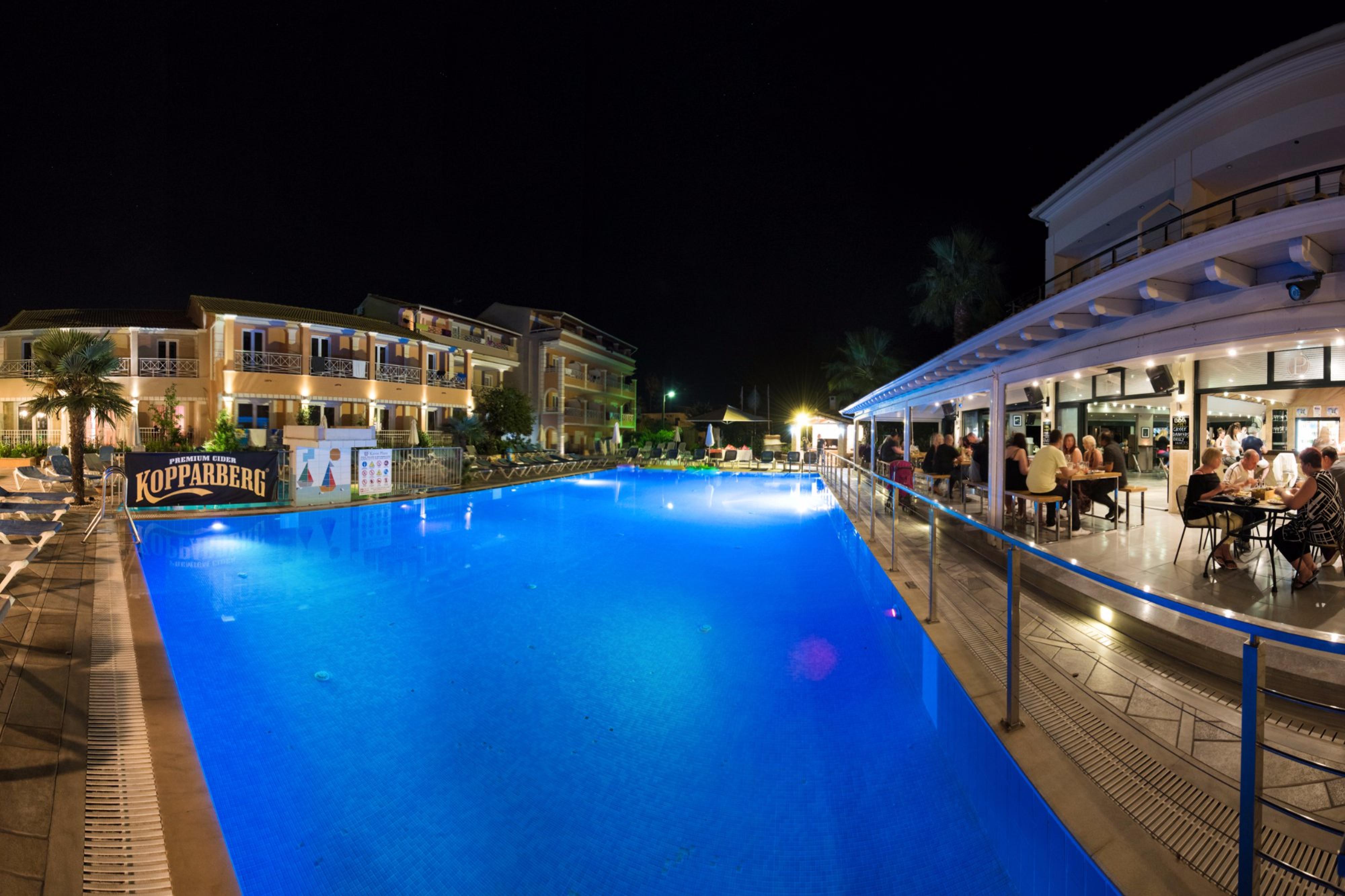 Kavos Plaza Hotel ภายนอก รูปภาพ