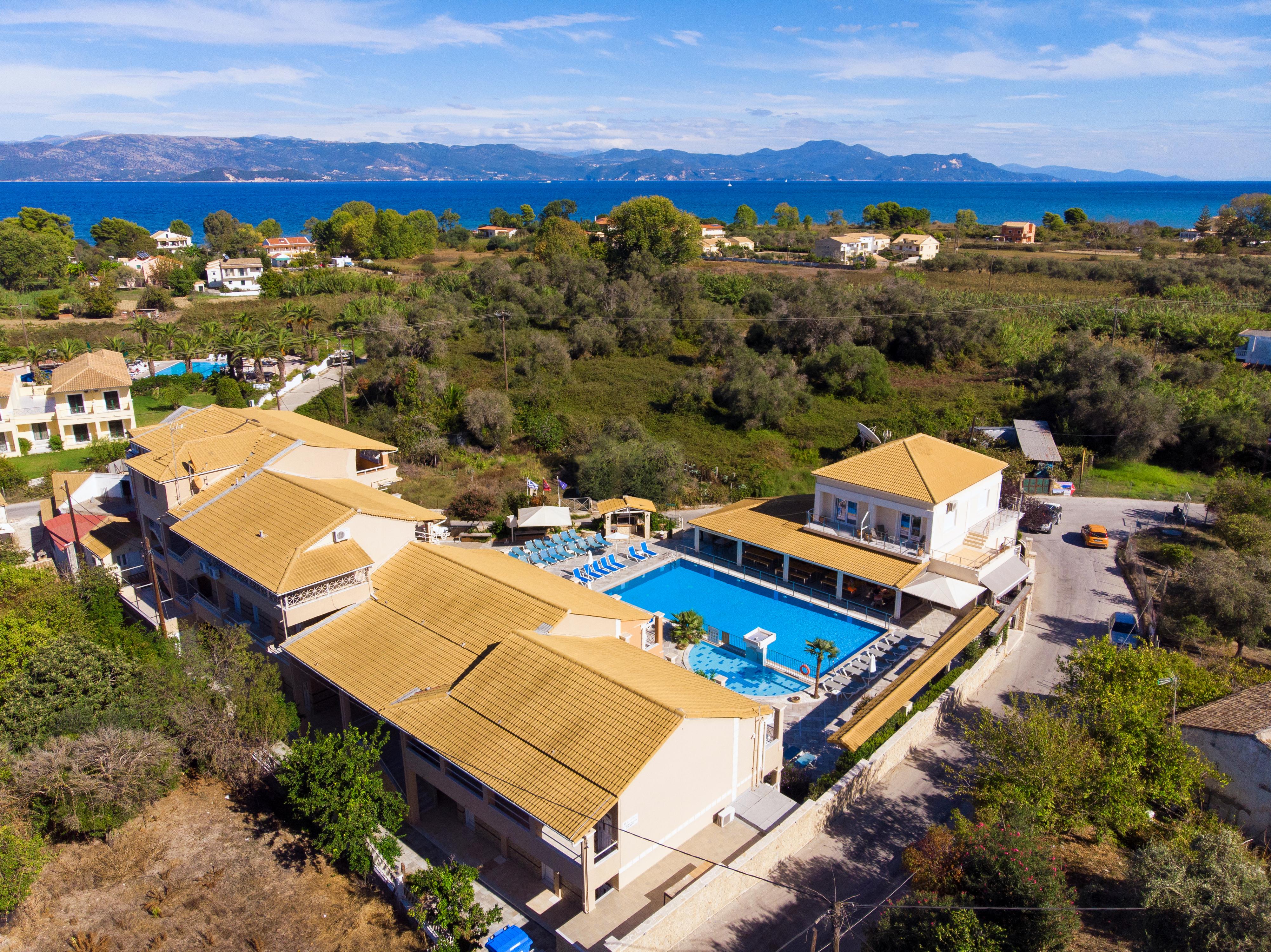 Kavos Plaza Hotel ภายนอก รูปภาพ