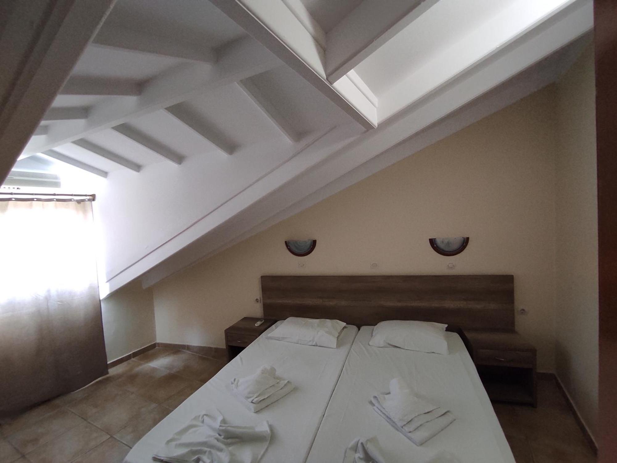 Kavos Plaza Hotel ภายนอก รูปภาพ