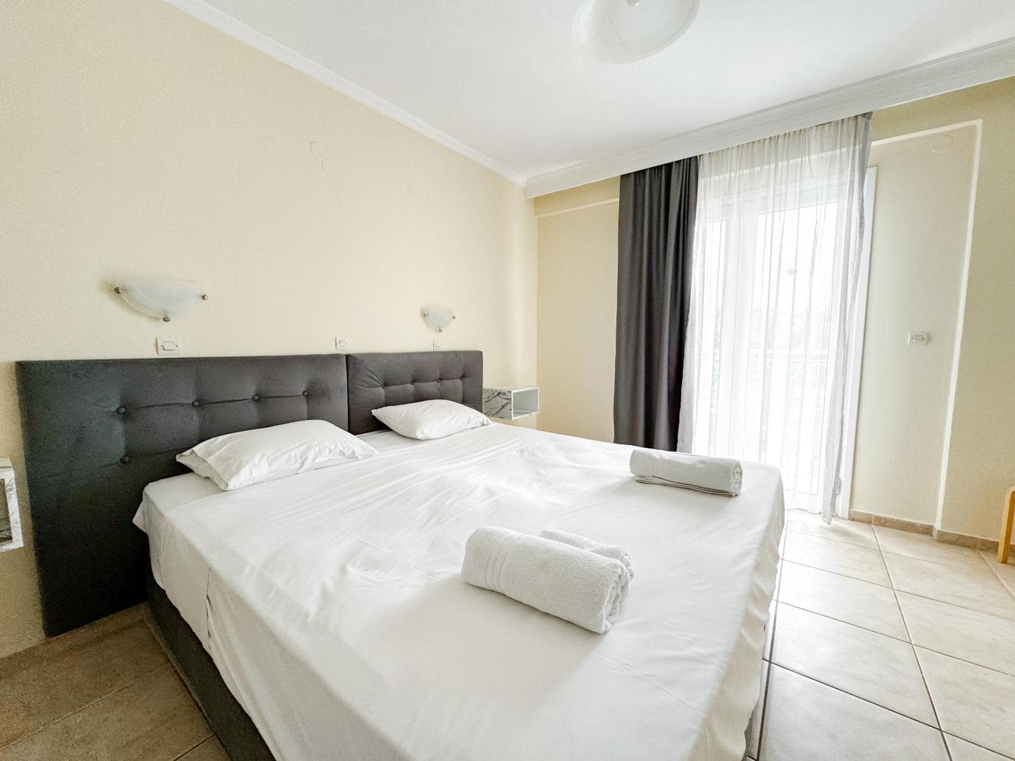 Kavos Plaza Hotel ภายนอก รูปภาพ