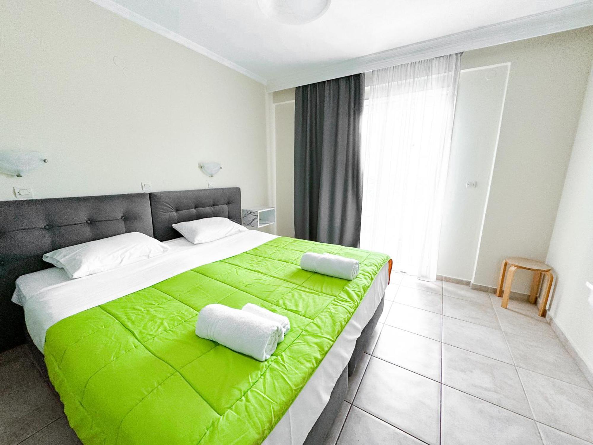 Kavos Plaza Hotel ภายนอก รูปภาพ
