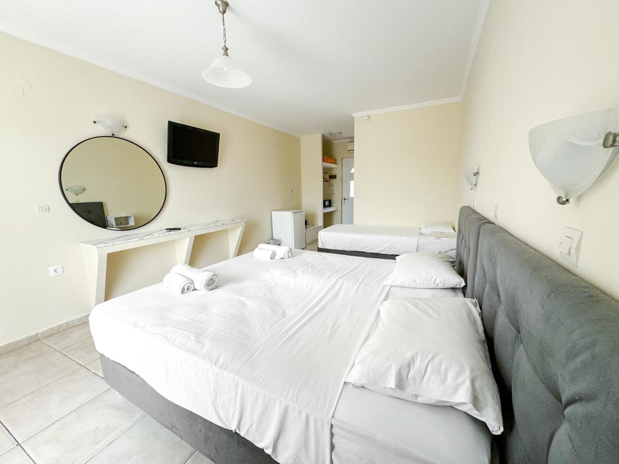 Kavos Plaza Hotel ภายนอก รูปภาพ