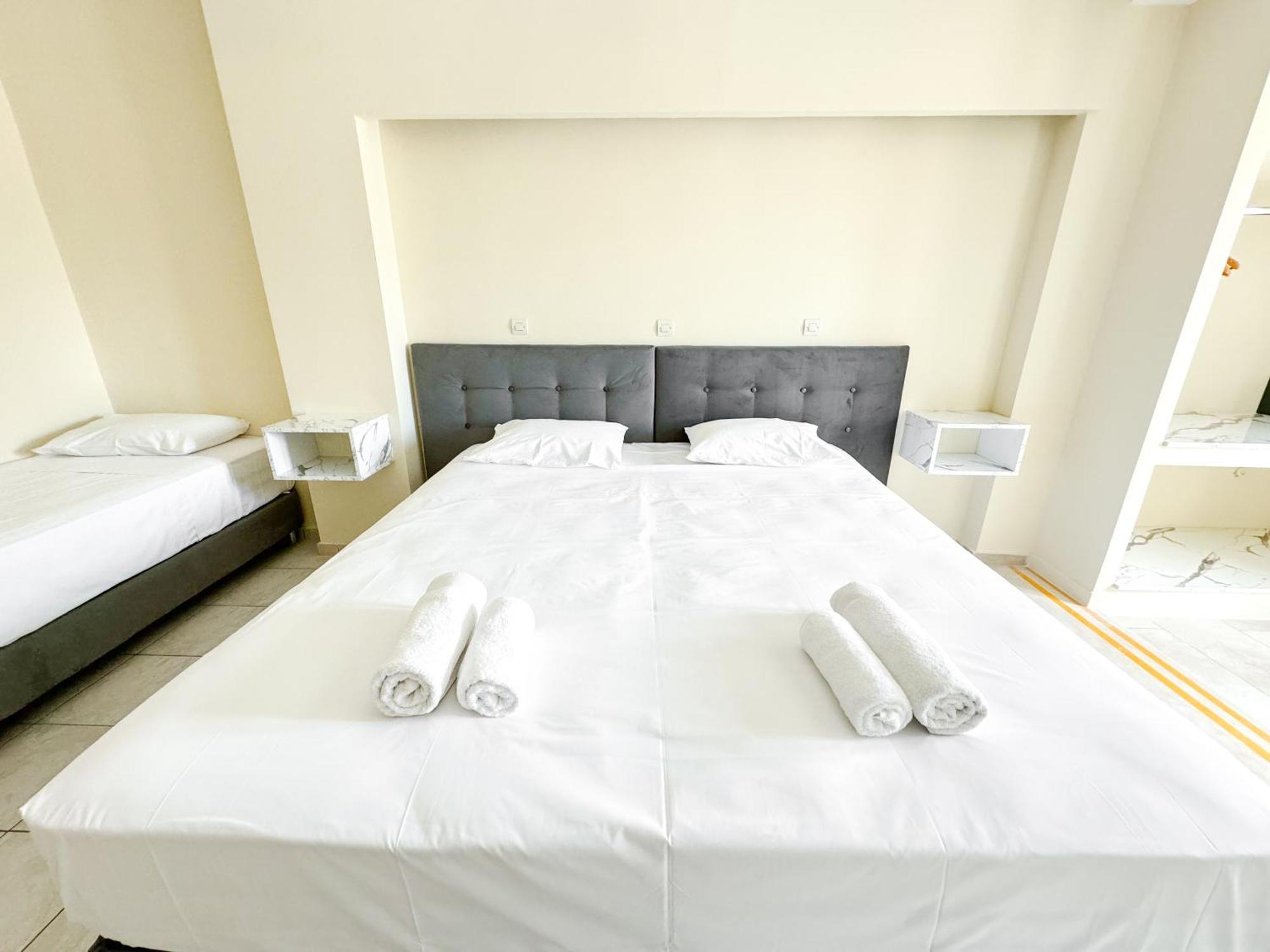 Kavos Plaza Hotel ภายนอก รูปภาพ
