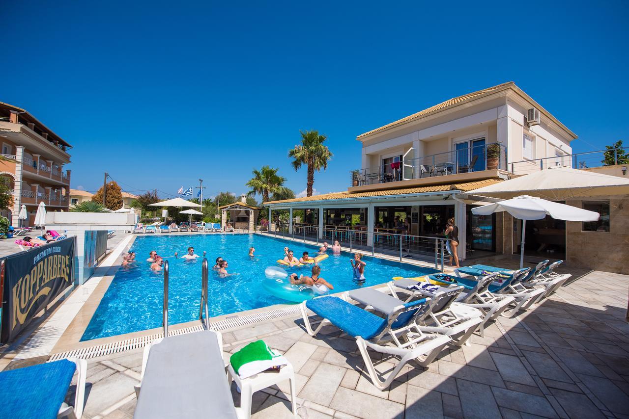 Kavos Plaza Hotel ภายนอก รูปภาพ