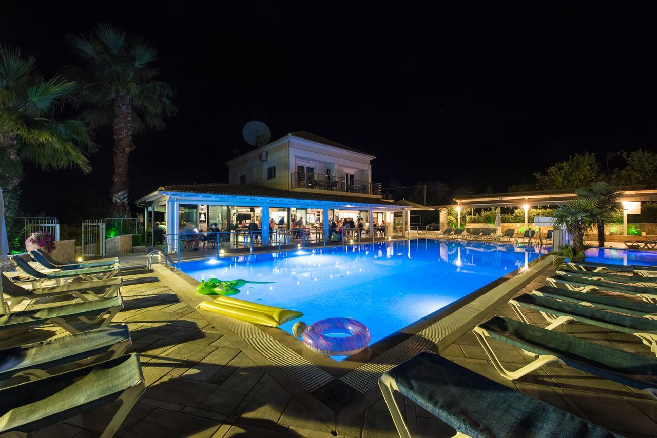 Kavos Plaza Hotel ภายนอก รูปภาพ