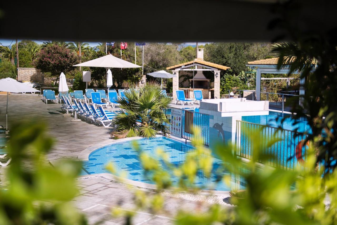 Kavos Plaza Hotel ภายนอก รูปภาพ