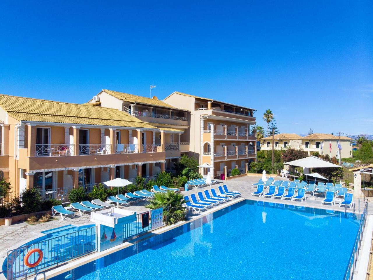 Kavos Plaza Hotel ภายนอก รูปภาพ